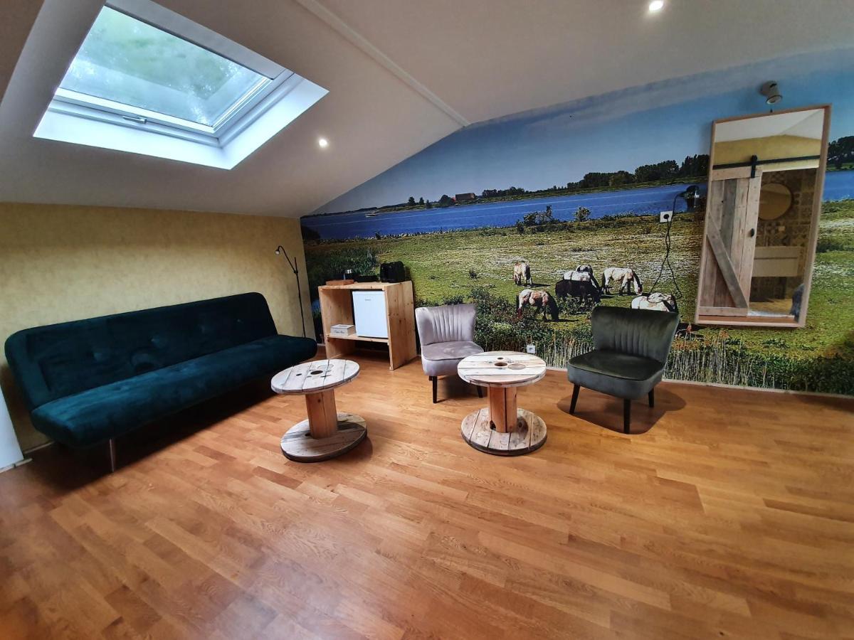 Bed & Breakfast De Hoeksche Loods *